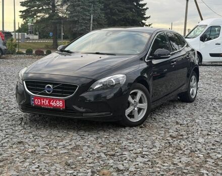 Чорний Вольво V40, об'ємом двигуна 1.6 л та пробігом 254 тис. км за 9998 $, фото 1 на Automoto.ua