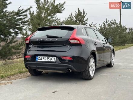 Вольво В40 2014 в Монастырище на Automoto.ua Черный Вольво В40, объемом двигателя 1.6 л и пробегом 77 тыс. км за 15500 $, фото 1 на Automoto.ua
