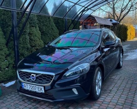 Чорний Вольво V40, об'ємом двигуна 1.98 л та пробігом 210 тис. км за 13000 $, фото 1 на Automoto.ua