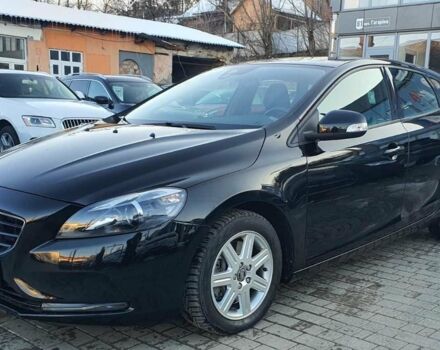 Черный Вольво В40, объемом двигателя 2 л и пробегом 41 тыс. км за 16900 $, фото 1 на Automoto.ua