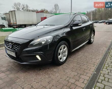 Черный Вольво В40, объемом двигателя 1.56 л и пробегом 175 тыс. км за 14000 $, фото 1 на Automoto.ua