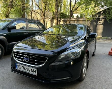 Чорний Вольво V40, об'ємом двигуна 1.6 л та пробігом 296 тис. км за 8364 $, фото 1 на Automoto.ua