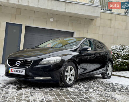 Чорний Вольво V40, об'ємом двигуна 1.98 л та пробігом 228 тис. км за 11700 $, фото 1 на Automoto.ua