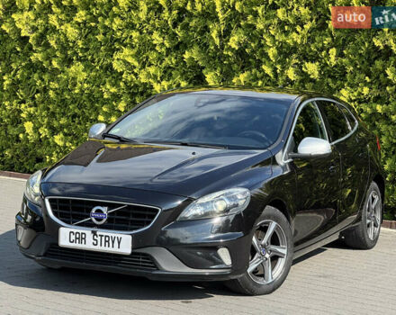Чорний Вольво V40, об'ємом двигуна 2 л та пробігом 205 тис. км за 12600 $, фото 1 на Automoto.ua