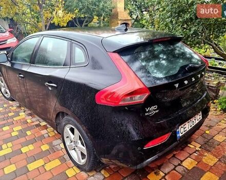 Чорний Вольво V40, об'ємом двигуна 2 л та пробігом 210 тис. км за 10500 $, фото 1 на Automoto.ua