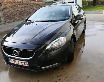 Черный Вольво В40, объемом двигателя 2 л и пробегом 220 тыс. км за 14500 $, фото 1 на Automoto.ua