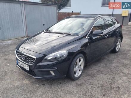 Чорний Вольво V40, об'ємом двигуна 1.97 л та пробігом 139 тис. км за 19900 $, фото 1 на Automoto.ua