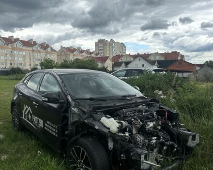 Черный Вольво В40, объемом двигателя 2 л и пробегом 120 тыс. км за 6000 $, фото 1 на Automoto.ua