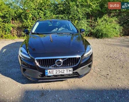 Чорний Вольво V40, об'ємом двигуна 2 л та пробігом 112 тис. км за 17600 $, фото 1 на Automoto.ua