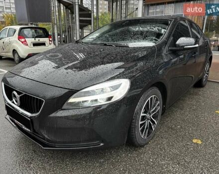 Вольво В40 2019 в Киеве на Automoto.ua Черный Вольво В40, объемом двигателя 1.97 л и пробегом 97 тыс. км за 15900 $, фото 1 на Automoto.ua