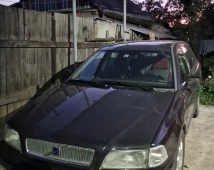Фіолетовий Вольво V40, об'ємом двигуна 1.9 л та пробігом 340 тис. км за 2301 $, фото 1 на Automoto.ua