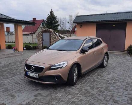 Коричневий Вольво V40, об'ємом двигуна 2 л та пробігом 100 тис. км за 19000 $, фото 2 на Automoto.ua