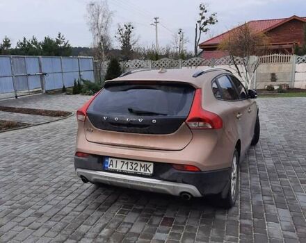 Коричневий Вольво V40, об'ємом двигуна 2 л та пробігом 100 тис. км за 19000 $, фото 1 на Automoto.ua