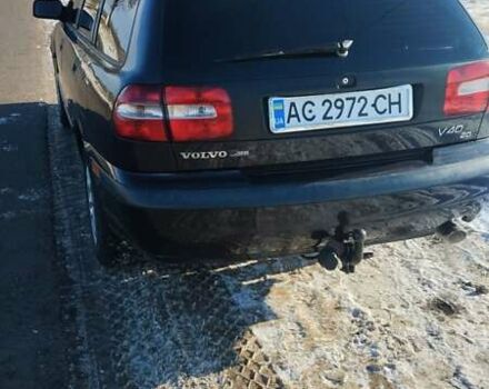 Коричневый Вольво В40, объемом двигателя 1.95 л и пробегом 355 тыс. км за 3500 $, фото 4 на Automoto.ua