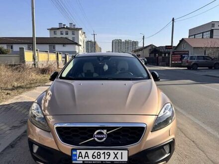Вольво V40 2013 у Києві на Automoto.ua Коричневий Вольво V40, об'ємом двигуна 1.6 л та пробігом 162 тис. км за 12500 $, фото 1 на Automoto.ua