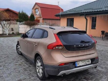 Коричневий Вольво V40, об'ємом двигуна 2 л та пробігом 100 тис. км за 19000 $, фото 1 на Automoto.ua