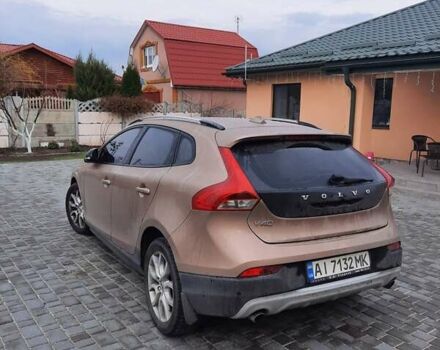 Коричневий Вольво V40, об'ємом двигуна 2 л та пробігом 100 тис. км за 19000 $, фото 1 на Automoto.ua