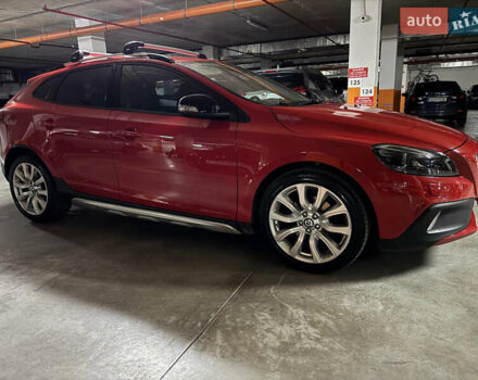 Червоний Вольво V40, об'ємом двигуна 1.6 л та пробігом 127 тис. км за 13500 $, фото 3 на Automoto.ua