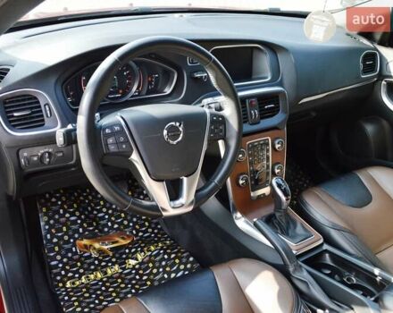 Червоний Вольво V40, об'ємом двигуна 1.97 л та пробігом 59 тис. км за 18900 $, фото 25 на Automoto.ua