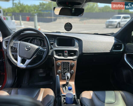 Красный Вольво В40, объемом двигателя 1.97 л и пробегом 61 тыс. км за 16700 $, фото 23 на Automoto.ua