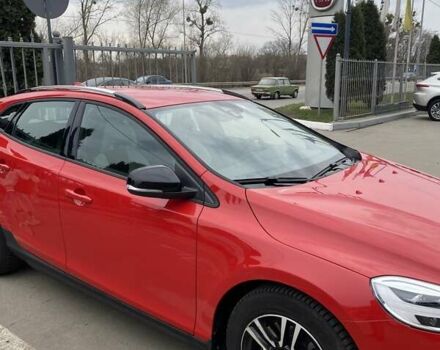 Червоний Вольво V40, об'ємом двигуна 2 л та пробігом 24 тис. км за 19000 $, фото 2 на Automoto.ua