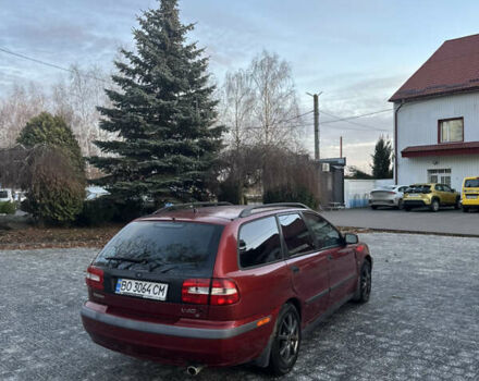 Красный Вольво В40, объемом двигателя 1.78 л и пробегом 250 тыс. км за 2650 $, фото 3 на Automoto.ua