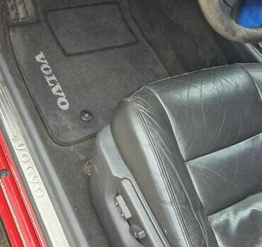 Червоний Вольво V40, об'ємом двигуна 1.95 л та пробігом 220 тис. км за 3900 $, фото 11 на Automoto.ua