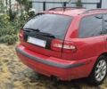 Червоний Вольво V40, об'ємом двигуна 1.95 л та пробігом 220 тис. км за 3900 $, фото 4 на Automoto.ua