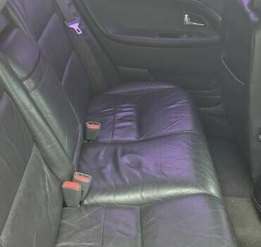 Червоний Вольво V40, об'ємом двигуна 1.95 л та пробігом 220 тис. км за 3900 $, фото 7 на Automoto.ua