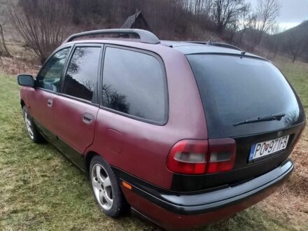 Красный Вольво В40, объемом двигателя 0 л и пробегом 250 тыс. км за 1300 $, фото 1 на Automoto.ua