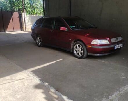 Червоний Вольво V40, об'ємом двигуна 1.8 л та пробігом 130 тис. км за 4000 $, фото 1 на Automoto.ua