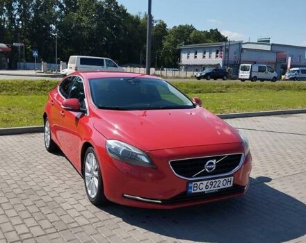 Червоний Вольво V40, об'ємом двигуна 2 л та пробігом 330 тис. км за 9500 $, фото 1 на Automoto.ua