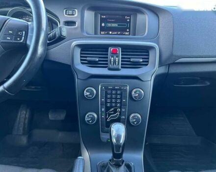 Вольво В40, объемом двигателя 1.6 л и пробегом 307 тыс. км за 8900 $, фото 19 на Automoto.ua