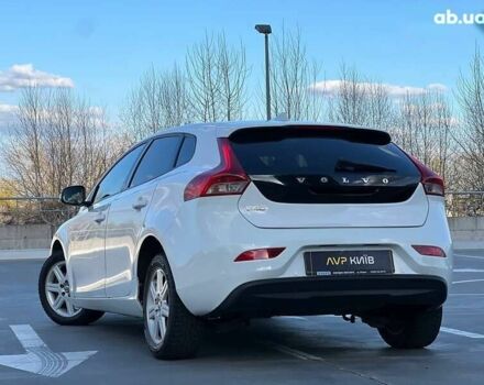 Вольво В40, объемом двигателя 1.6 л и пробегом 307 тыс. км за 8900 $, фото 8 на Automoto.ua