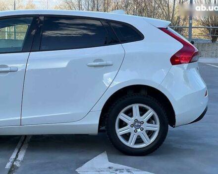 Вольво В40, объемом двигателя 1.6 л и пробегом 307 тыс. км за 8900 $, фото 5 на Automoto.ua