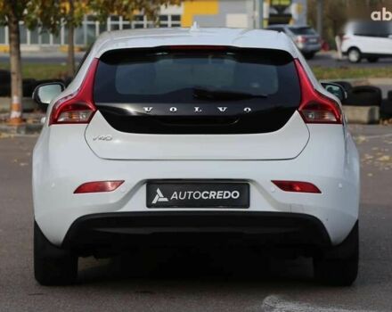 Вольво В40, объемом двигателя 1.6 л и пробегом 144 тыс. км за 11900 $, фото 5 на Automoto.ua