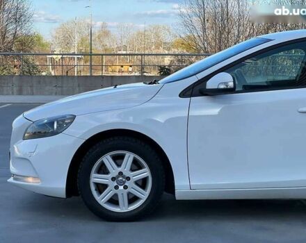 Вольво В40, объемом двигателя 1.6 л и пробегом 307 тыс. км за 8900 $, фото 4 на Automoto.ua