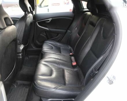 Вольво В40, объемом двигателя 1.6 л и пробегом 144 тыс. км за 11900 $, фото 9 на Automoto.ua