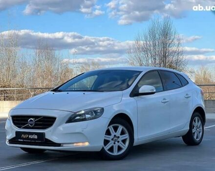 Вольво В40, объемом двигателя 1.6 л и пробегом 307 тыс. км за 8900 $, фото 14 на Automoto.ua