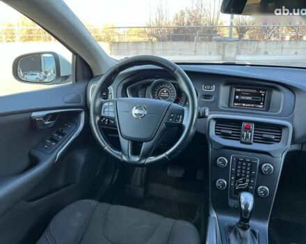 Вольво В40, объемом двигателя 1.6 л и пробегом 307 тыс. км за 8900 $, фото 22 на Automoto.ua