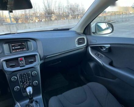 Вольво В40, объемом двигателя 1.6 л и пробегом 307 тыс. км за 8900 $, фото 23 на Automoto.ua