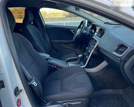 Вольво В40, объемом двигателя 1.6 л и пробегом 307 тыс. км за 8900 $, фото 27 на Automoto.ua