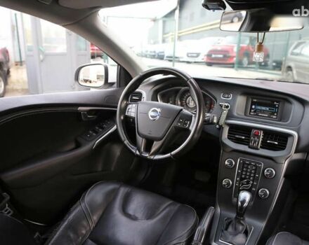 Вольво В40, объемом двигателя 1.6 л и пробегом 144 тыс. км за 11900 $, фото 12 на Automoto.ua