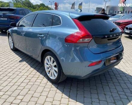 Вольво В40, объемом двигателя 1.6 л и пробегом 97 тыс. км за 12900 $, фото 4 на Automoto.ua