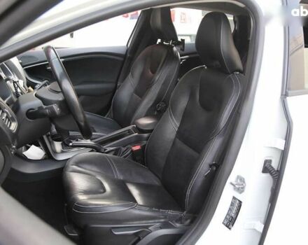 Вольво В40, объемом двигателя 1.6 л и пробегом 144 тыс. км за 11900 $, фото 8 на Automoto.ua