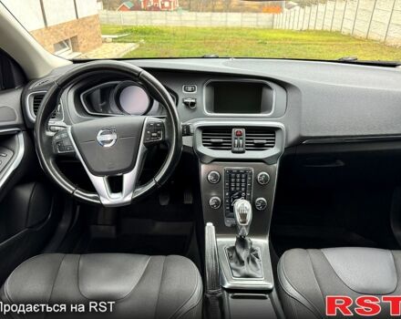 Вольво В40, объемом двигателя 2 л и пробегом 273 тыс. км за 13500 $, фото 12 на Automoto.ua