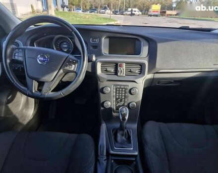 Вольво В40, объемом двигателя 1.6 л и пробегом 142 тыс. км за 12699 $, фото 19 на Automoto.ua