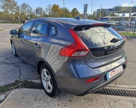 Вольво В40, объемом двигателя 1.6 л и пробегом 142 тыс. км за 12699 $, фото 3 на Automoto.ua