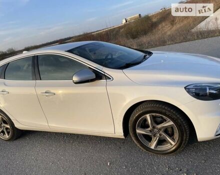 Вольво V40, об'ємом двигуна 1.97 л та пробігом 259 тис. км за 12700 $, фото 4 на Automoto.ua