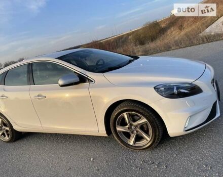 Вольво V40, об'ємом двигуна 1.97 л та пробігом 259 тис. км за 12700 $, фото 10 на Automoto.ua